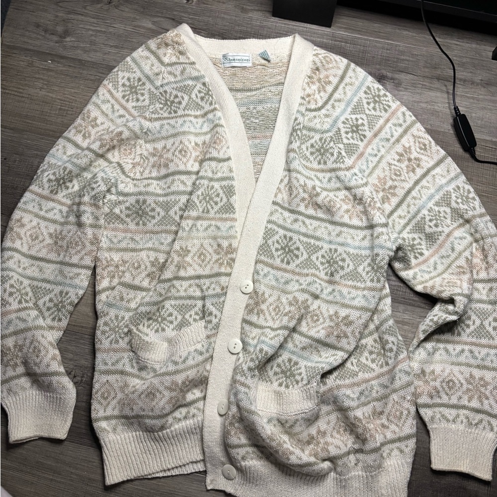 Cozy Cream and Gray Patterned Cardigan